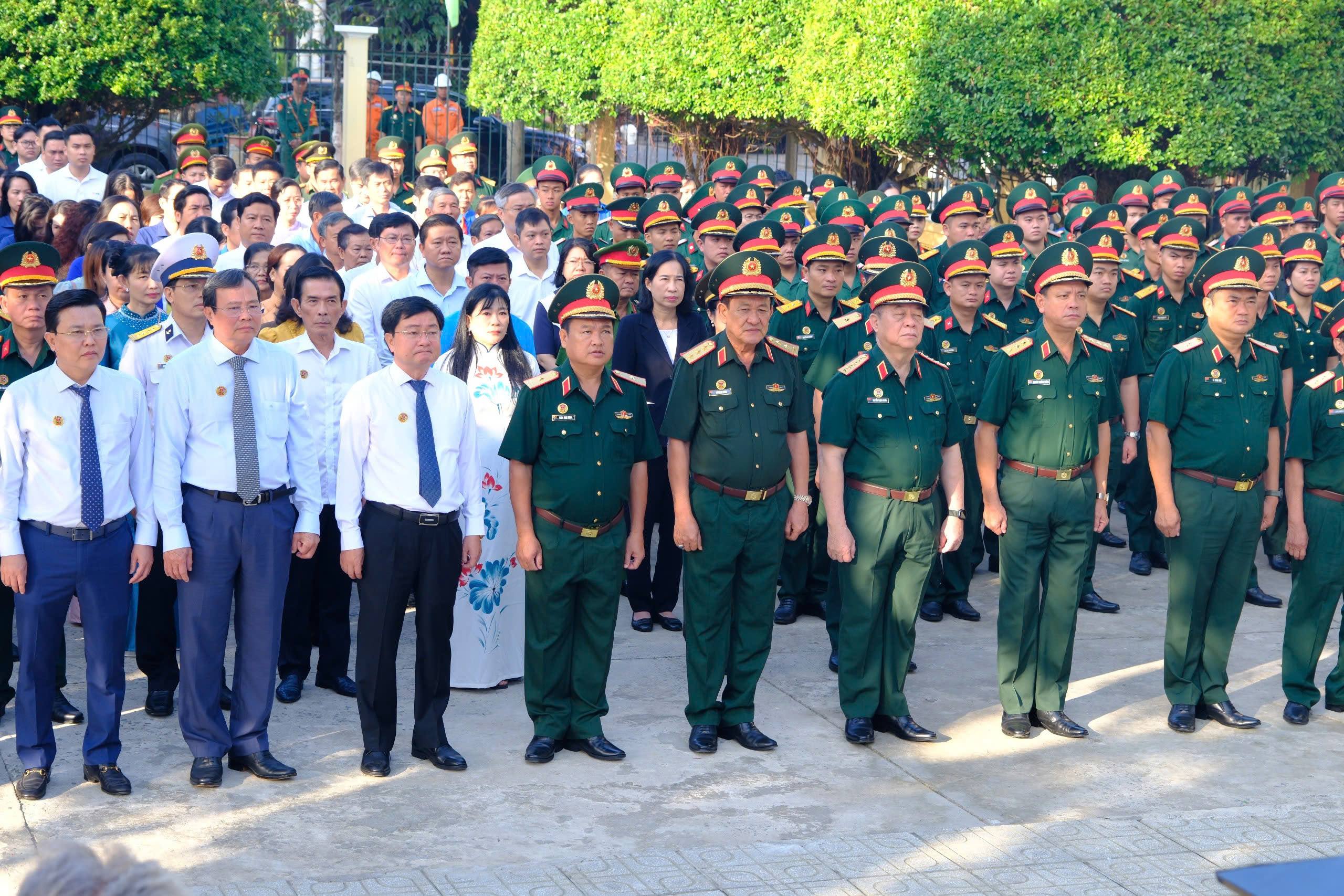 ພາສາອັງກິດ: ຂ່າວ